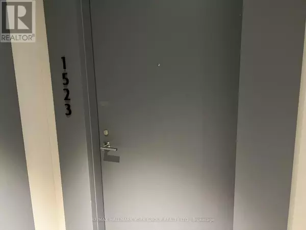 Toronto (banbury-don Mills), ON M3C0R2,20 O'Neill RD #1523