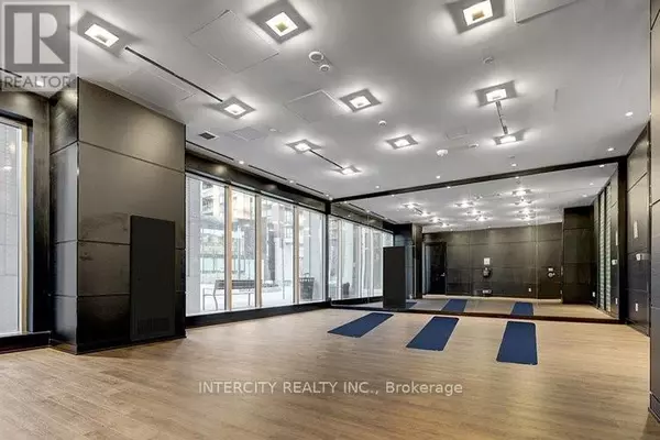 Toronto (clanton Park), ON M3H0C8,31 Tippett RD #608