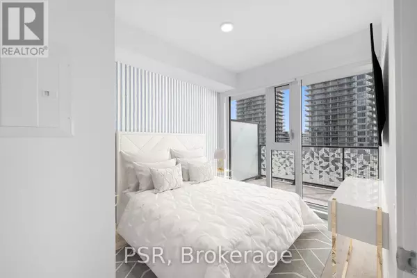 Toronto (mount Pleasant West), ON M4P2W2,101 Roehampton AVE #2710