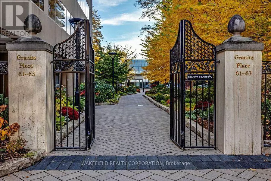 Toronto (yonge-st. Clair), ON M4V2Y8,61 St Clair AVE West #505