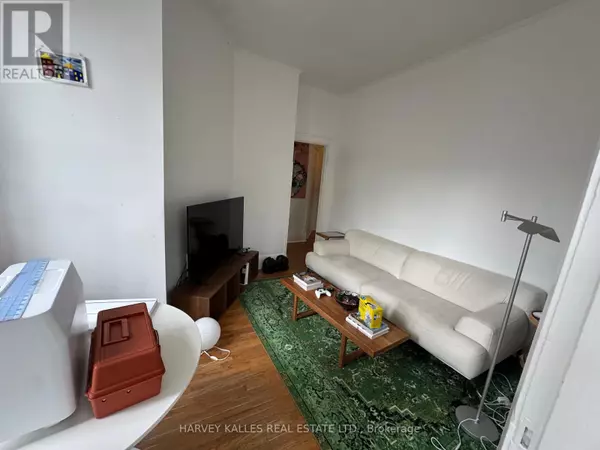 Toronto (annex), ON M5R2R9,678 Huron ST #100