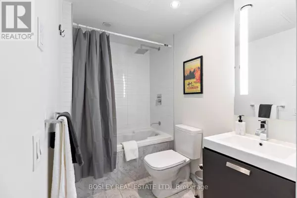 Toronto (waterfront Communities), ON M5V1M5,629 King ST West #816