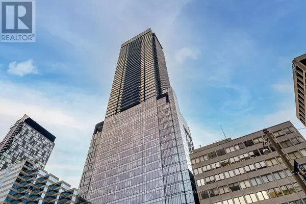 Toronto (kensington-chinatown), ON M5G1V1,488 University AVE #3302