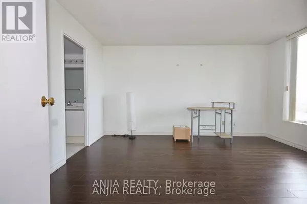 Toronto (newtonbrook East), ON M2M4H9,5765 Yonge ST North #1206