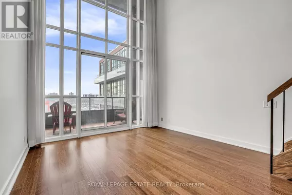 Toronto (niagara), ON M6K0B3,5 Hanna AVE #646