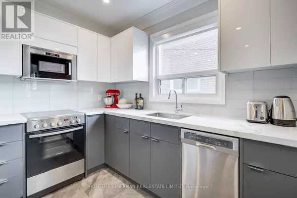 Toronto (oakwood Village), ON M6C3V4,618 Winona DR #Main