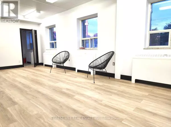 Toronto (trinity-bellwoods), ON M5T2R9,226 Bathurst ST #300