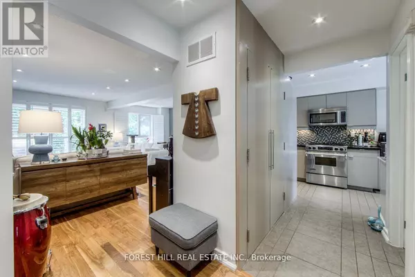 Toronto (st. Andrew-windfields), ON M2L1T9,7 MAROON MILL WAY