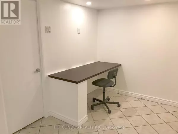 Toronto (church-yonge Corridor), ON M5S3K6,92 King ST East #719