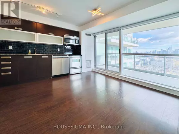 Toronto (niagara), ON M6K3S2,100 Western Battery RD #2012