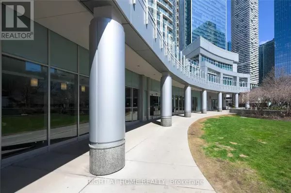 Toronto (waterfront Communities), ON M5J2Y5,208 Queens Quay West #2408