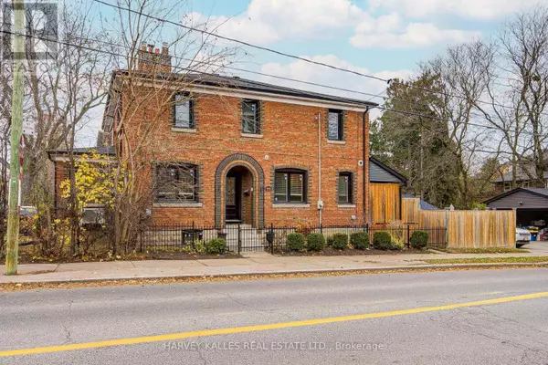 Toronto (mount Pleasant East), ON M4S2P6,1 BELLE AYRE BOULEVARD