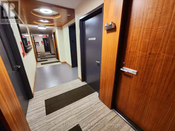 Toronto (north St. James Town), ON M4Y2J6,150 Homewood AVE #L201