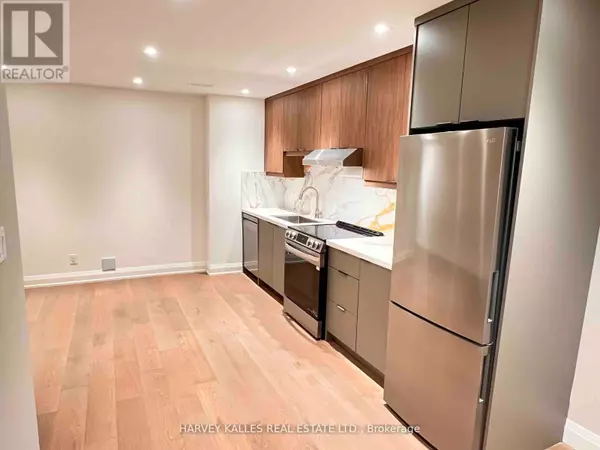 Toronto (kensington-chinatown), ON M5T1B9,24 Sullivan ST #1