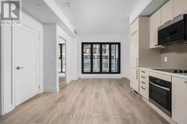 Toronto (mount Pleasant West), ON M4S0E2,20 Soudan AVE #904