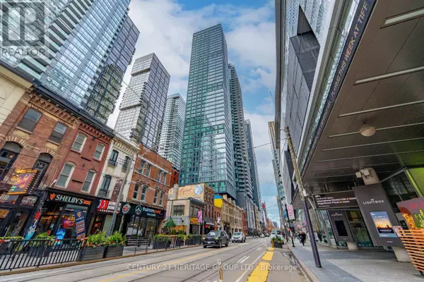 Toronto (waterfront Communities), ON M5V0W7,327 King ST West #1306