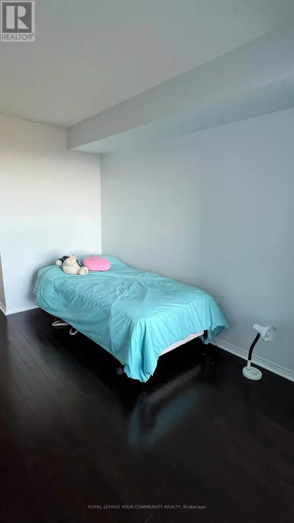 Toronto (thorncliffe Park), ON M4H1P3,11 Thorncliffe Pk DR #714