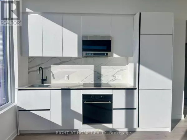 Toronto (mount Pleasant West), ON M4P1V4,127 Broadway AVE #1612