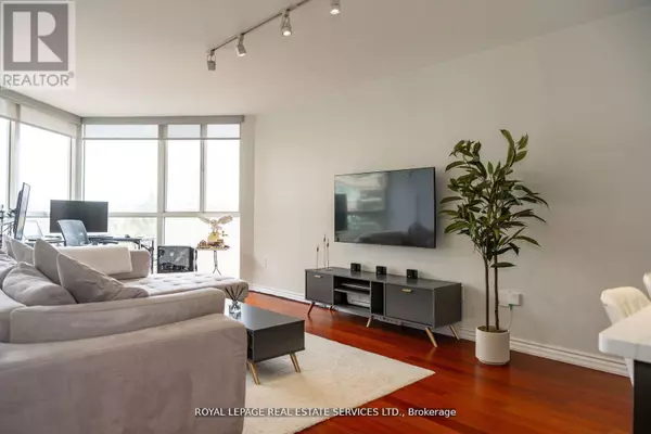 Toronto (banbury-don Mills), ON M3C3N4,7 Concorde PL #212