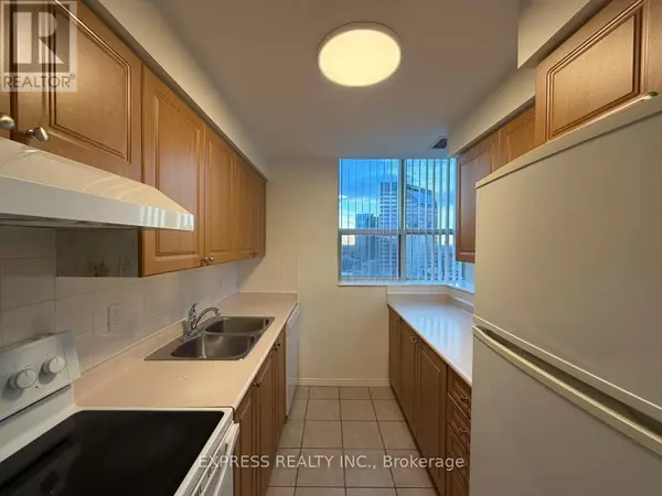 Toronto (newtonbrook East), ON M2M4L6,39 Pemberton AVE #Ph05