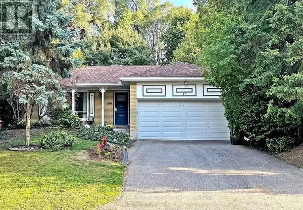 17 BRENHAM CRESCENT, Toronto (newtonbrook East), ON M2M2K9