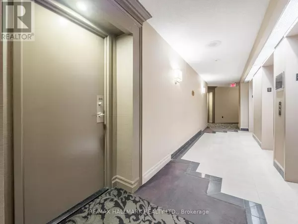 Toronto (annex), ON M4W3S8,942 Yonge ST #809