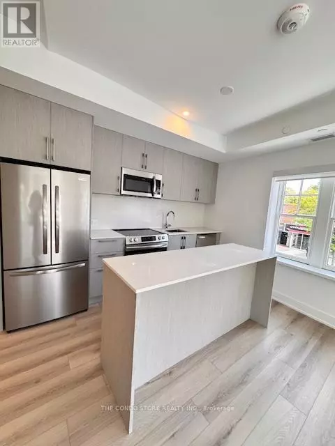 Toronto (yonge-eglinton), ON M4S0E6,8 Manor RD West #204