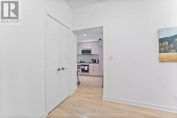 Toronto (niagara), ON M6K0C9,50 Ordnance ST #405