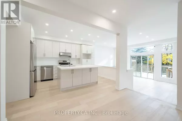 Toronto (yonge-eglinton), ON M4R1H3,247 ST CLEMENTS AVENUE