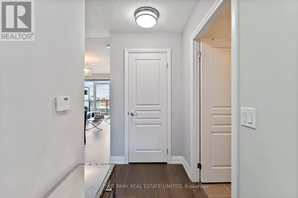 Toronto (banbury-don Mills), ON M3C0L9,85 The Donway West #903