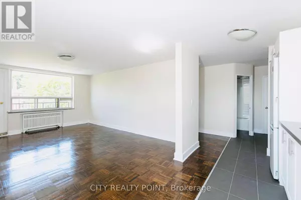 Toronto (yonge-eglinton), ON M5P2K8,990 Avenue RD #302