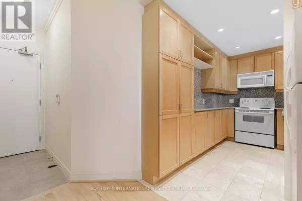 Toronto (rosedale-moore Park), ON M4W3S5,8 Park RD #3811