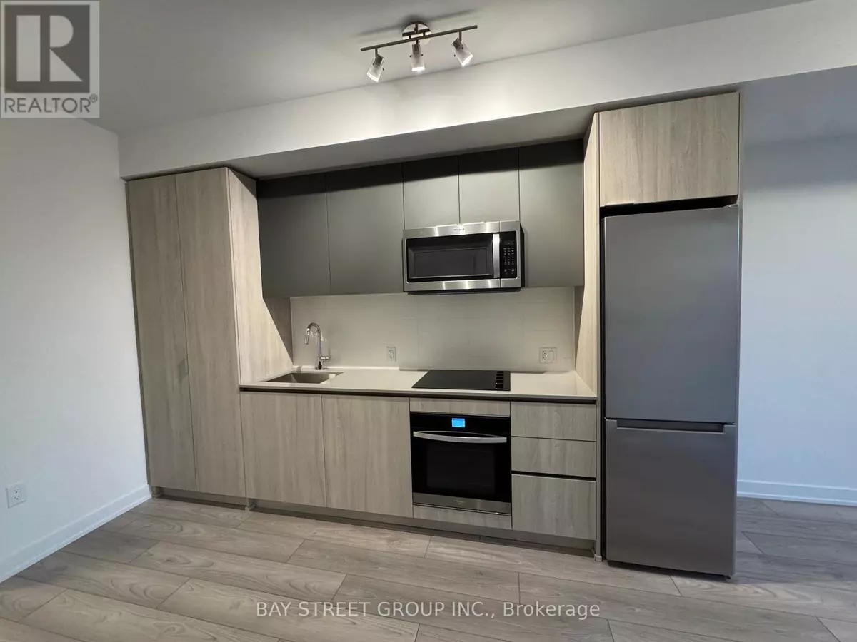 Toronto (newtonbrook West), ON M2M0C6,5858 Yonge ST #324