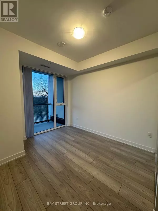 Toronto (newtonbrook West), ON M2M0C6,5858 Yonge ST #324