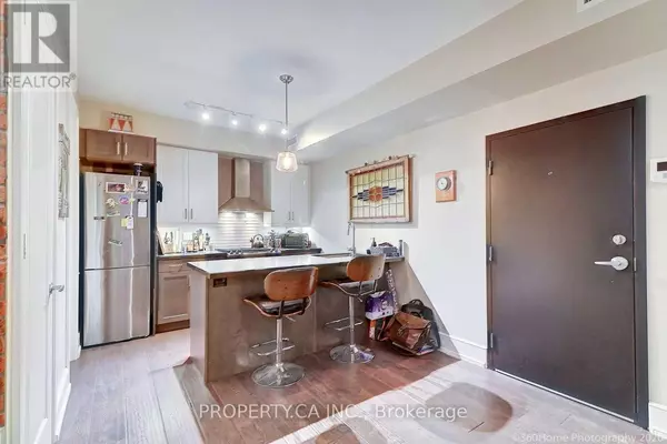 Toronto (annex), ON M5R2S1,28 Madison AVE #01