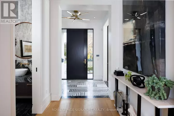 Toronto (lawrence Park South), ON M1N1T3,207 STRATHALLAN BOULEVARD