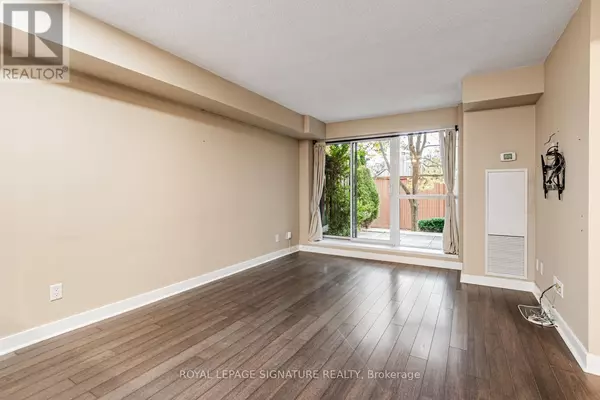 120 Dallimore CIR #221, Toronto (banbury-don Mills), ON M3C4J1