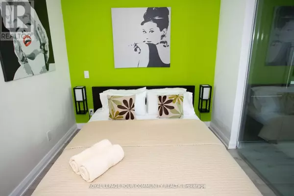 Toronto (annex), ON M5R0B4,155 Yorkville AVE #2316