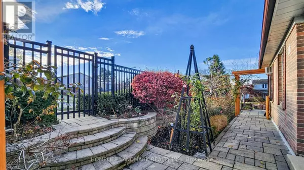 Toronto (hillcrest Village), ON M2H1S1,88 CHERRYSTONE DRIVE