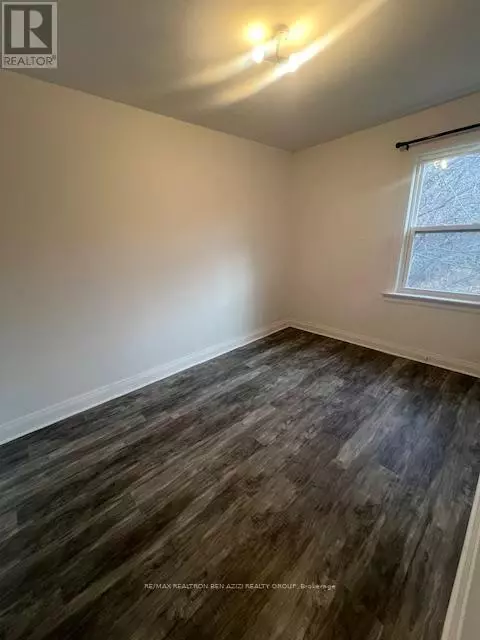 Toronto (lansing-westgate), ON M2N1P6,223 HARLANDALE AVENUE