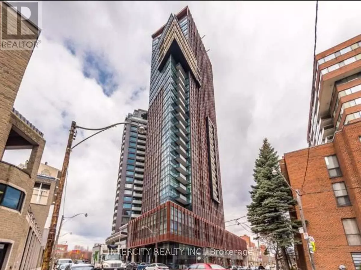 Toronto (annex), ON M5R1H3,32 Davenport RD #1802