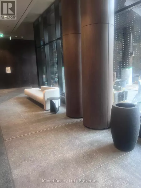 Toronto (mount Pleasant West), ON M4P1V7,110 Broadway AVE #1802 N