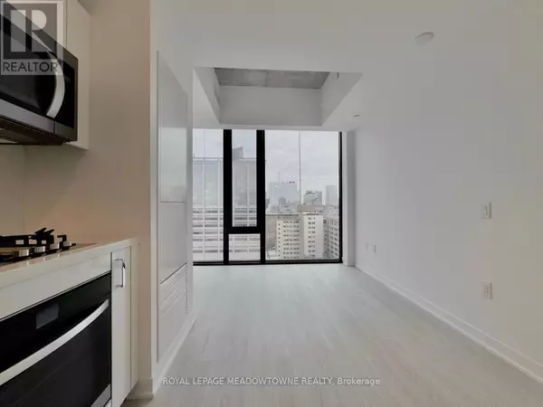 Toronto (kensington-chinatown), ON M5T0E5,195 McCaul ST #1707