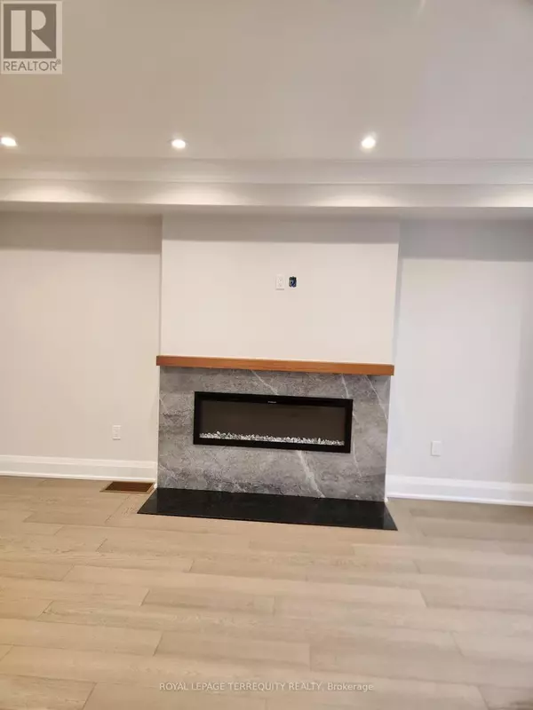 Toronto (bedford Park-nortown), ON M5M1B6,341 LAWRENCE AVENUE W