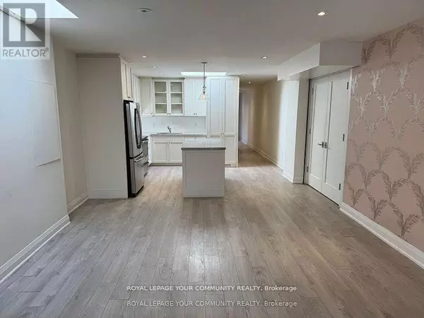 Toronto (bedford Park-nortown), ON M5M4A2,1929 Avenue RD #2nd Floor