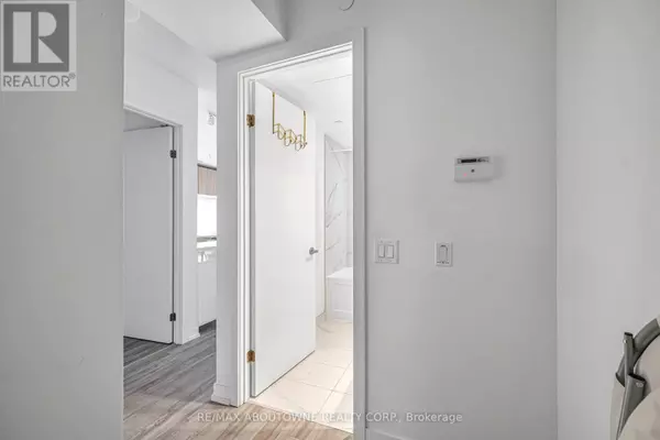 Toronto (church-yonge Corridor), ON M5B0B8,77 Shuter ST #1516