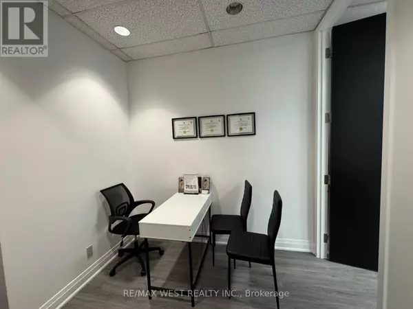 Toronto (bay Street Corridor), ON M5G1E2,123 Edward ST #1106