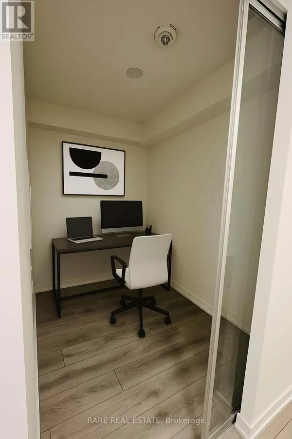 Toronto (mount Pleasant West), ON M4P1V7,110 Broadway AVE #207