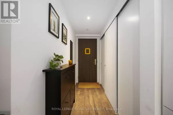 Toronto (mount Pleasant West), ON M4P0C6,185 Roehampton AVE #407