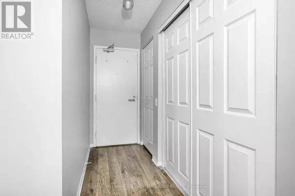 Toronto (thorncliffe Park), ON M4H1P2,21 Overlea BLVD #312